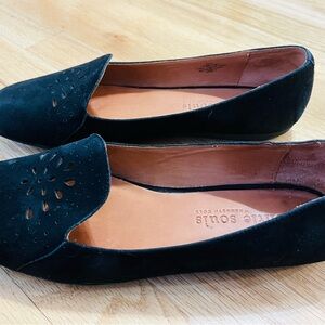 Gentle Souls by Kenneth Cole Women’s Black Suede Slip On Flats Size 10M